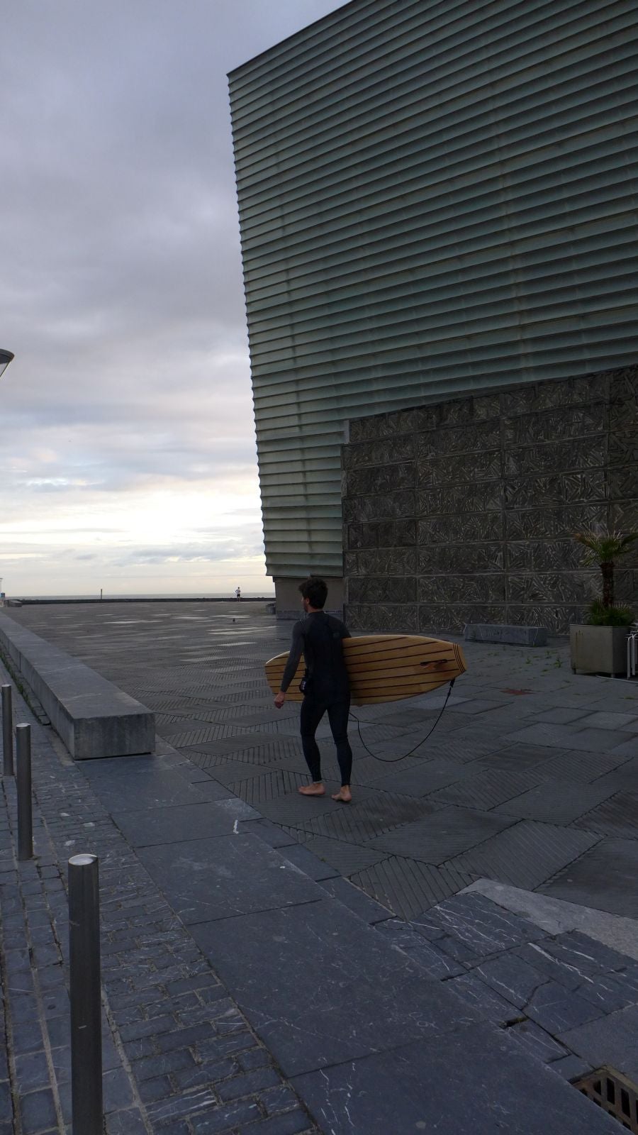 Fotos: Primeros paseos, carreras y olas tras el encierro