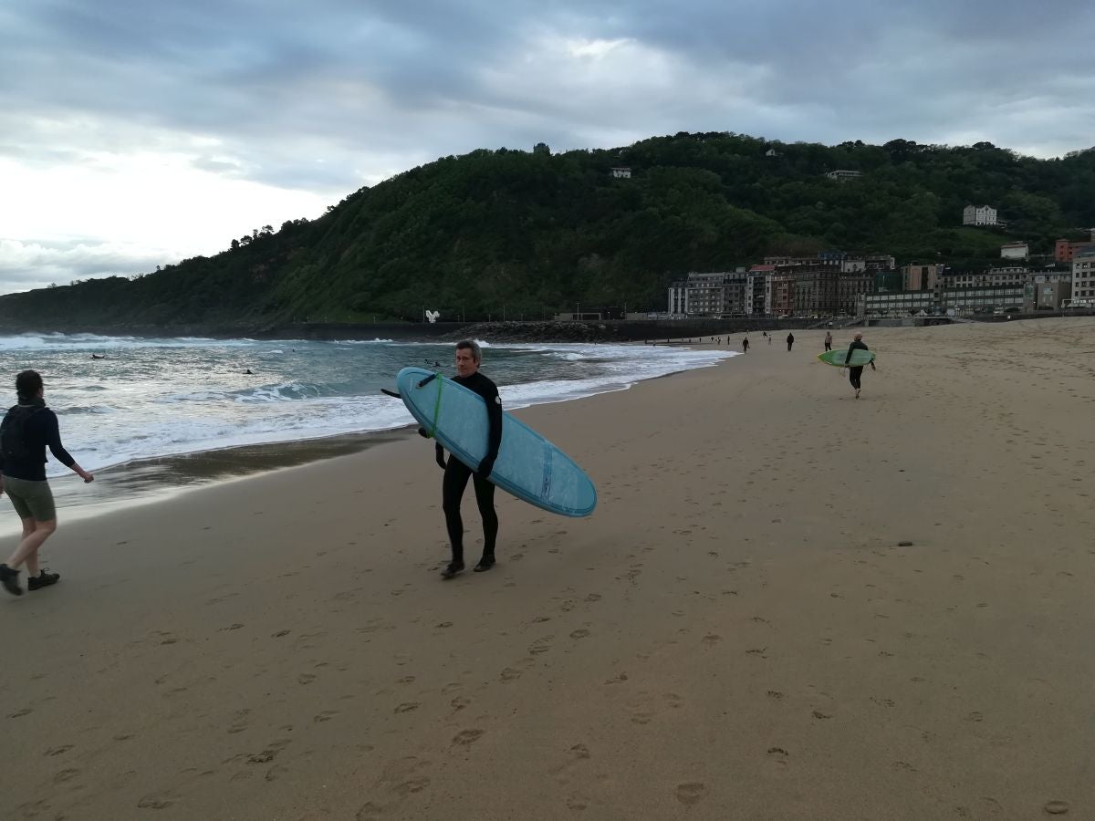 Fotos: Primeros paseos, carreras y olas tras el encierro