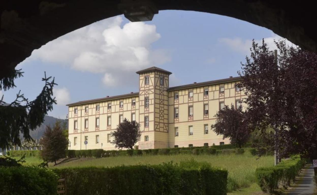 Exterior de la residencia Yurreamendi de Tolosa