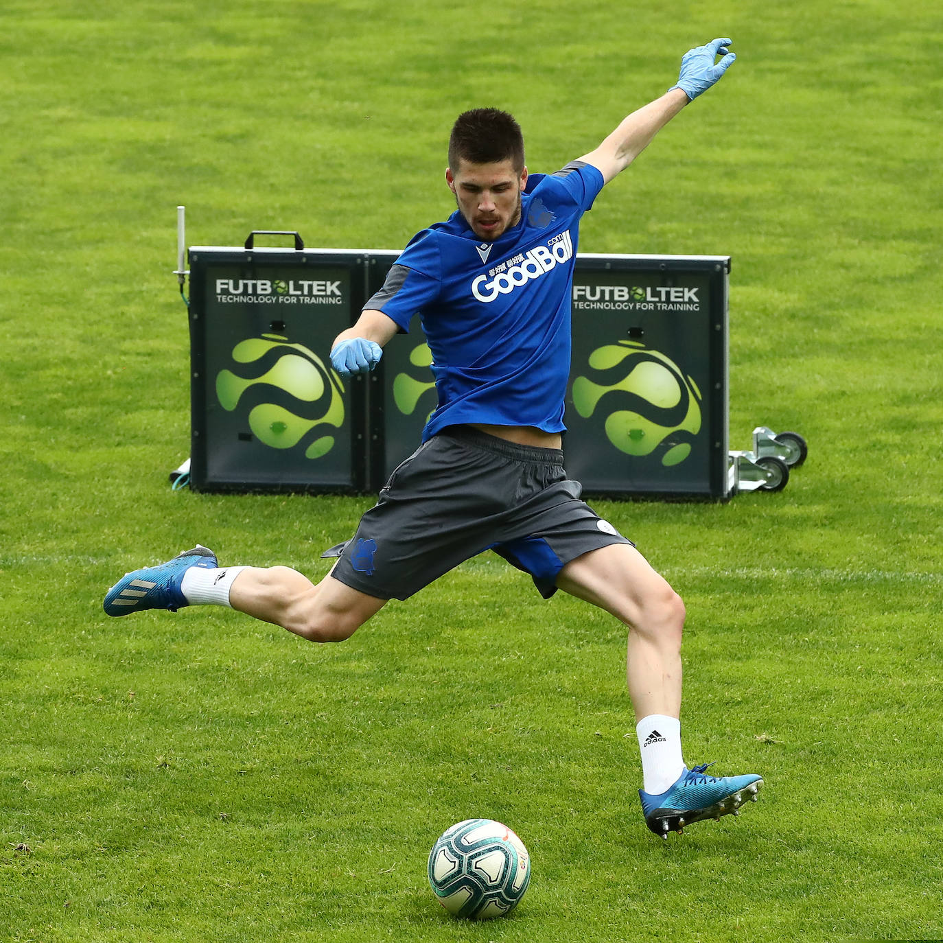 Fotos: Tercera sesión en Zubieta tras el parón por el coronavirus
