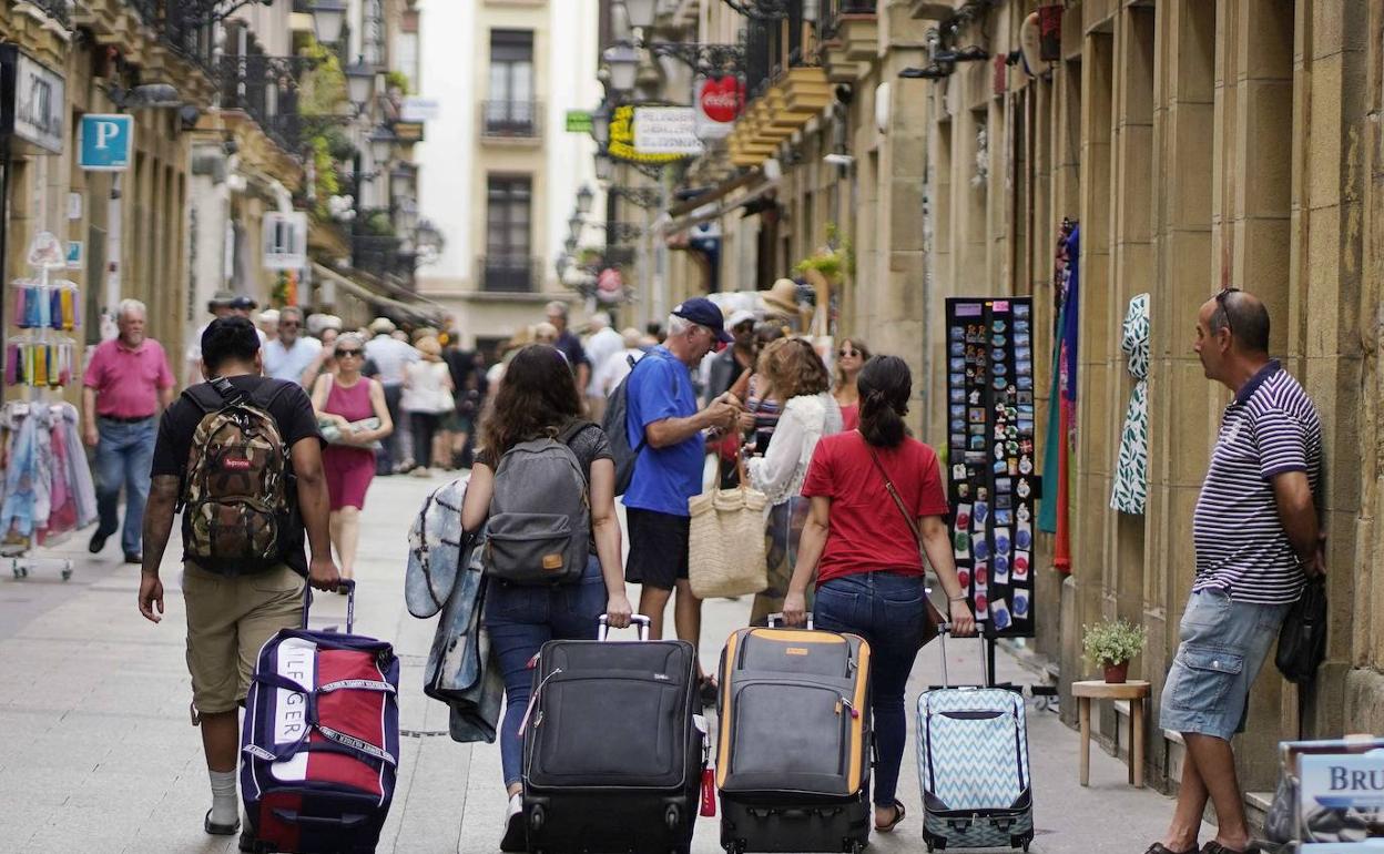 Coronavirus en Euskadi: El Gobierno Vasco destina 15 millones en ayudas al turismo, comercio y hostelería