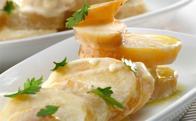 Ensalada de patatas y queso