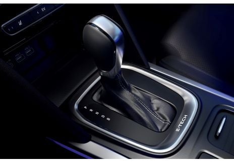 A partir de este verano, Renault empieza a vender en Europa el nuevo Mégane 2020 su modelo compacto superventas del que se han vendido más de 7 millones de unidades en las cuatro generaciones desde que naciera en 1995. Es la cuarta generación del superventas de la firma francesa. 