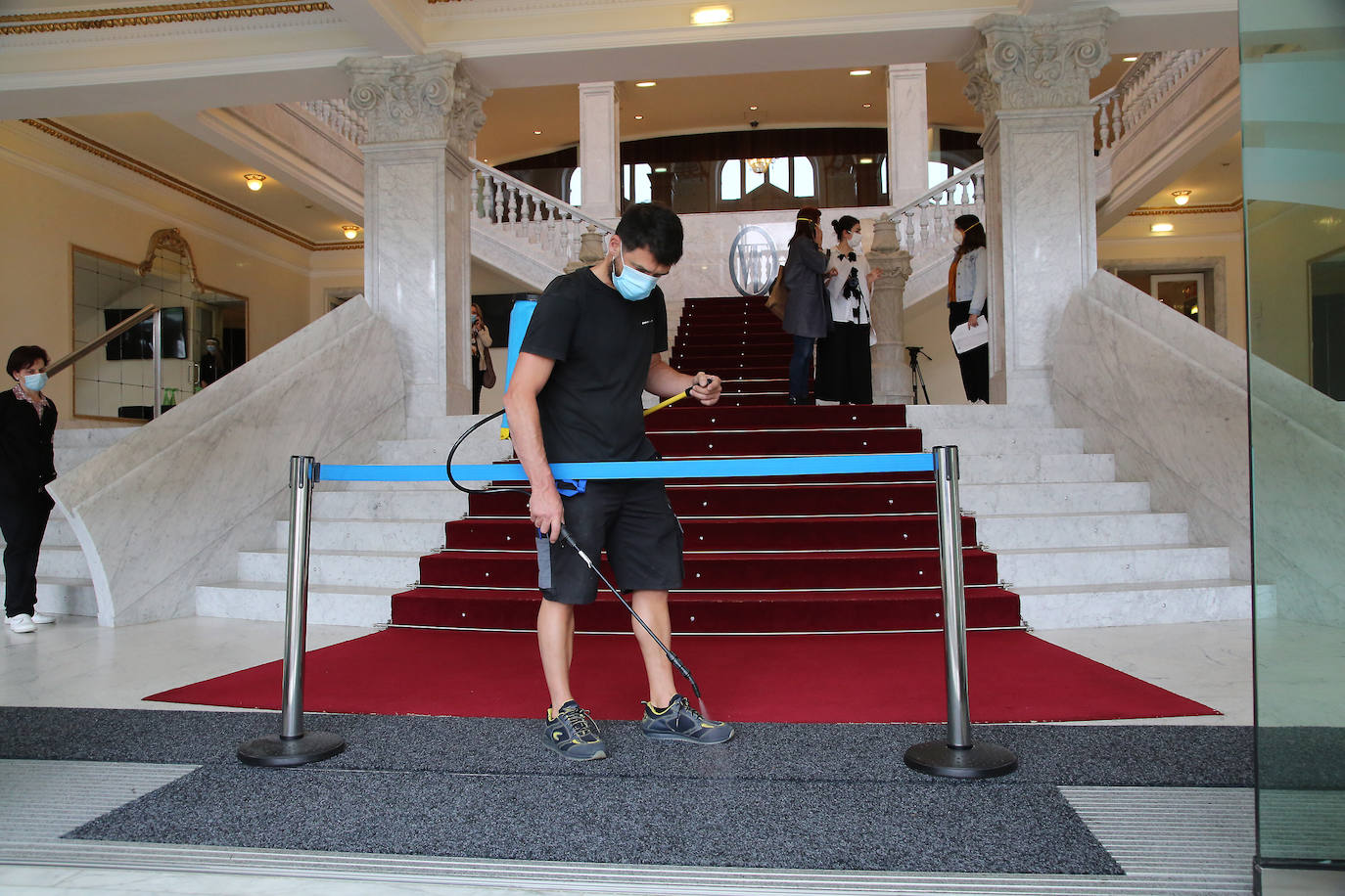 Reapertura del Teatro Victoria Eugenia. 