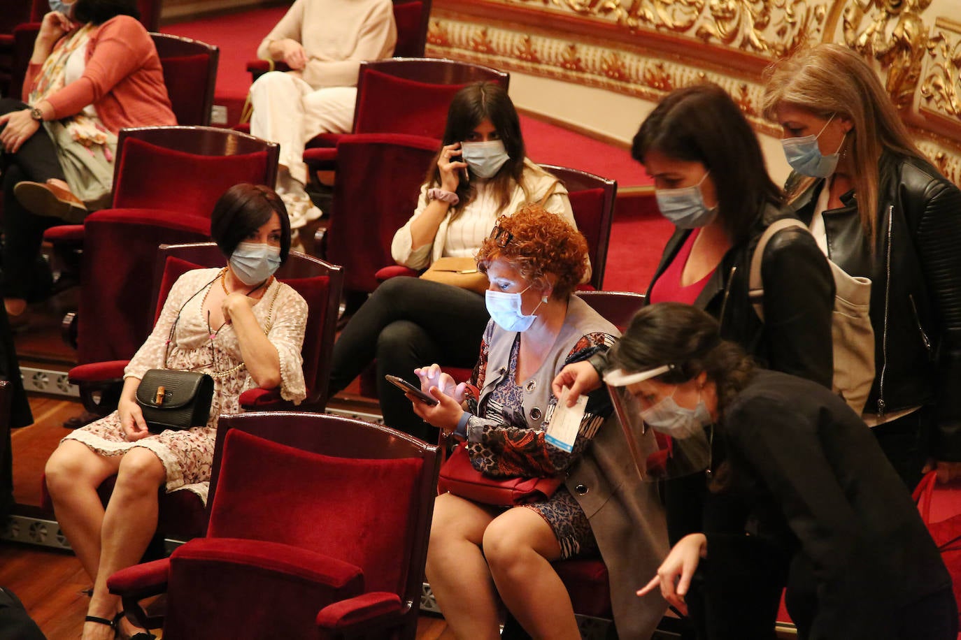 Reapertura del Teatro Victoria Eugenia. 