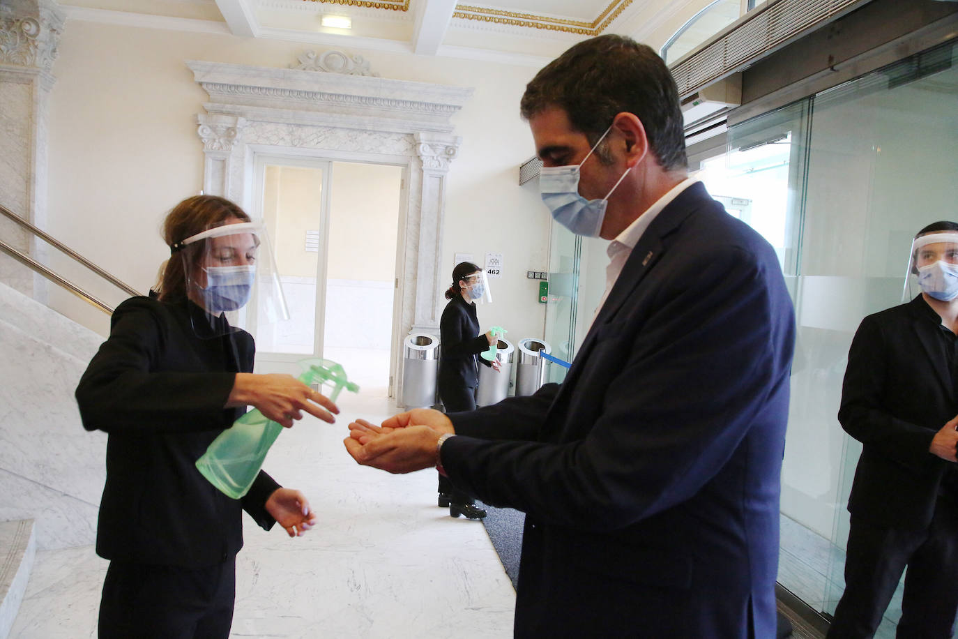 Reapertura del Teatro Victoria Eugenia. 