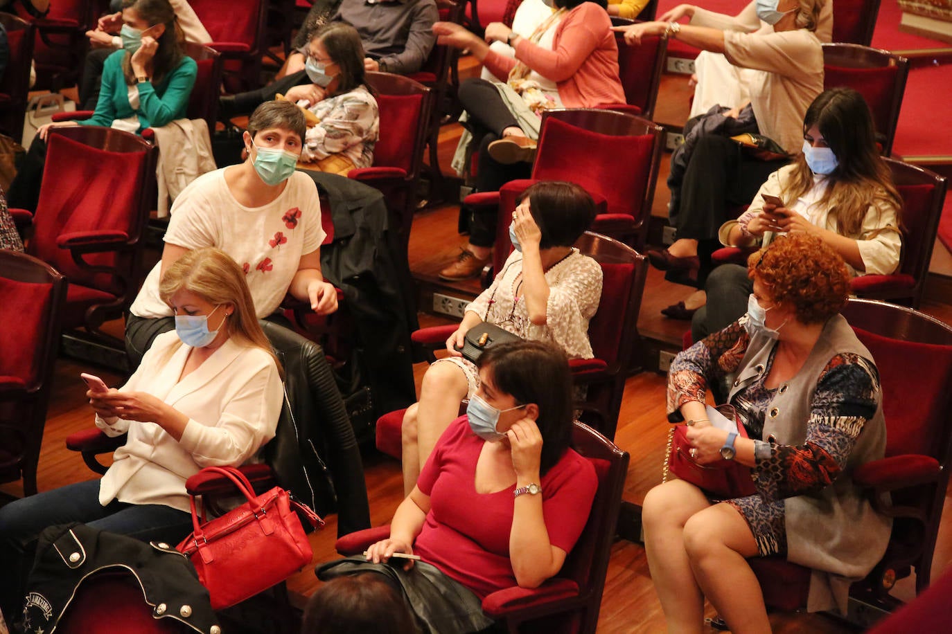 Reapertura del Teatro Victoria Eugenia. 