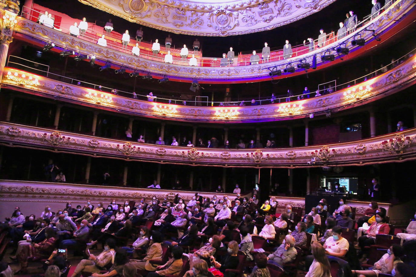 Reapertura del Teatro Victoria Eugenia. 