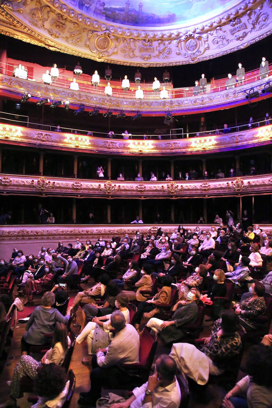 Reapertura del Teatro Victoria Eugenia. 