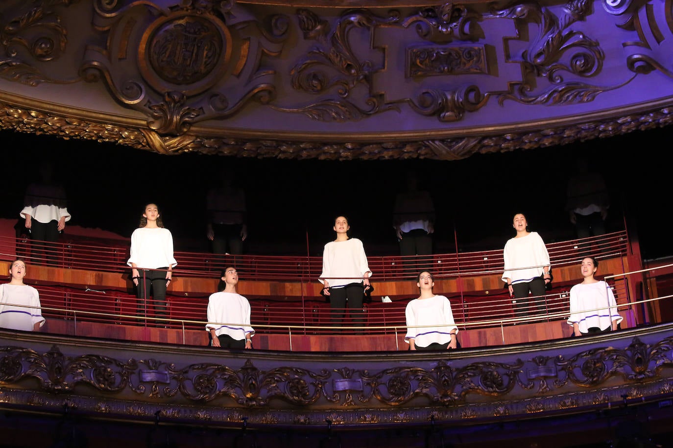 Reapertura del Teatro Victoria Eugenia. 