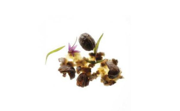 Receta de nueces rotas, crema helada de leche y gelatina de armagnac de Andoni Luis Arduriz