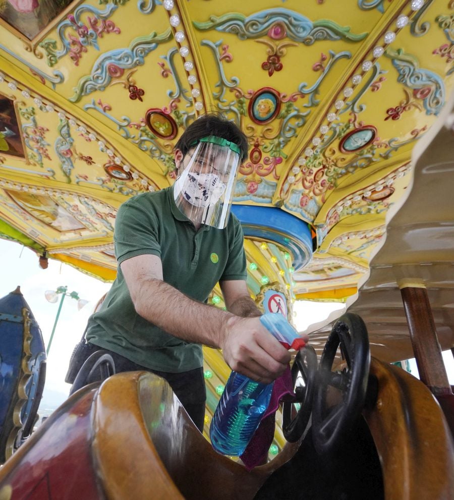Tras más de cien días con sus puertas cerradas la actividad ha vuelto al parque de atracciones de Igeldo