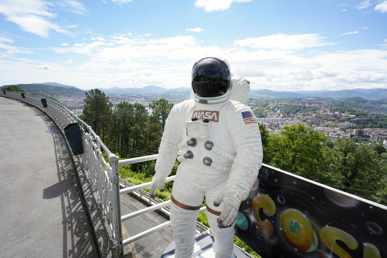 Tras más de cien días con sus puertas cerradas la actividad ha vuelto al parque de atracciones de Igeldo