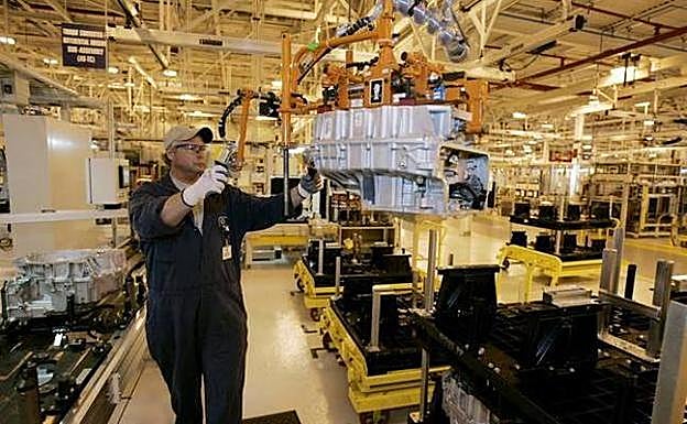 El lehendakari anuncia que se destinarán 140 millones para la recuperación del empleo destruido