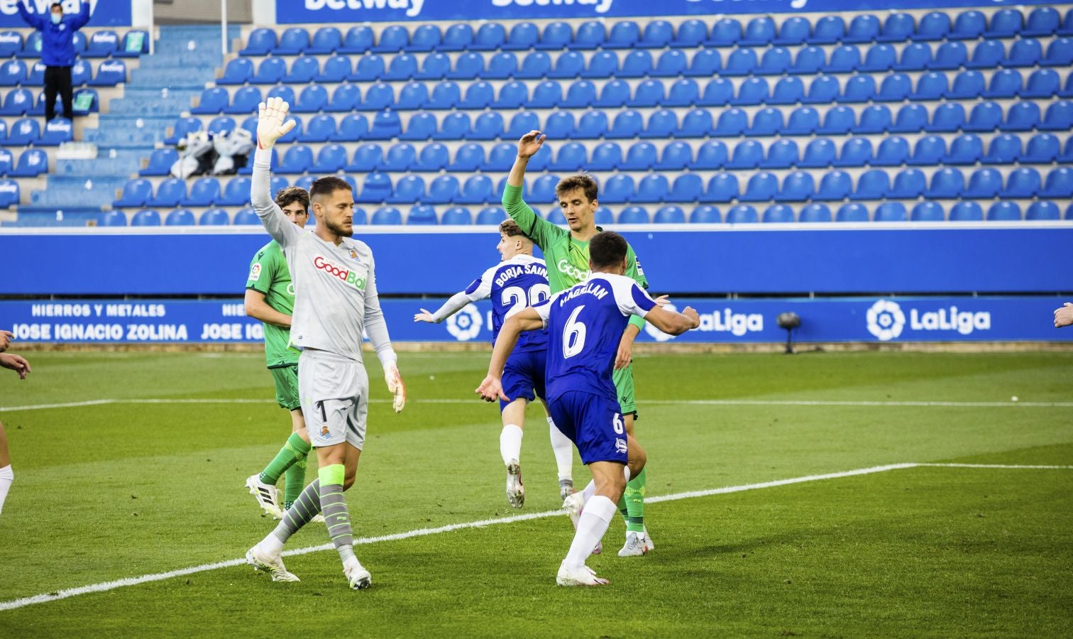 Las imágenes del encuentro disputado entre el Alavés y la Real Sociedad en Mendizorrotza