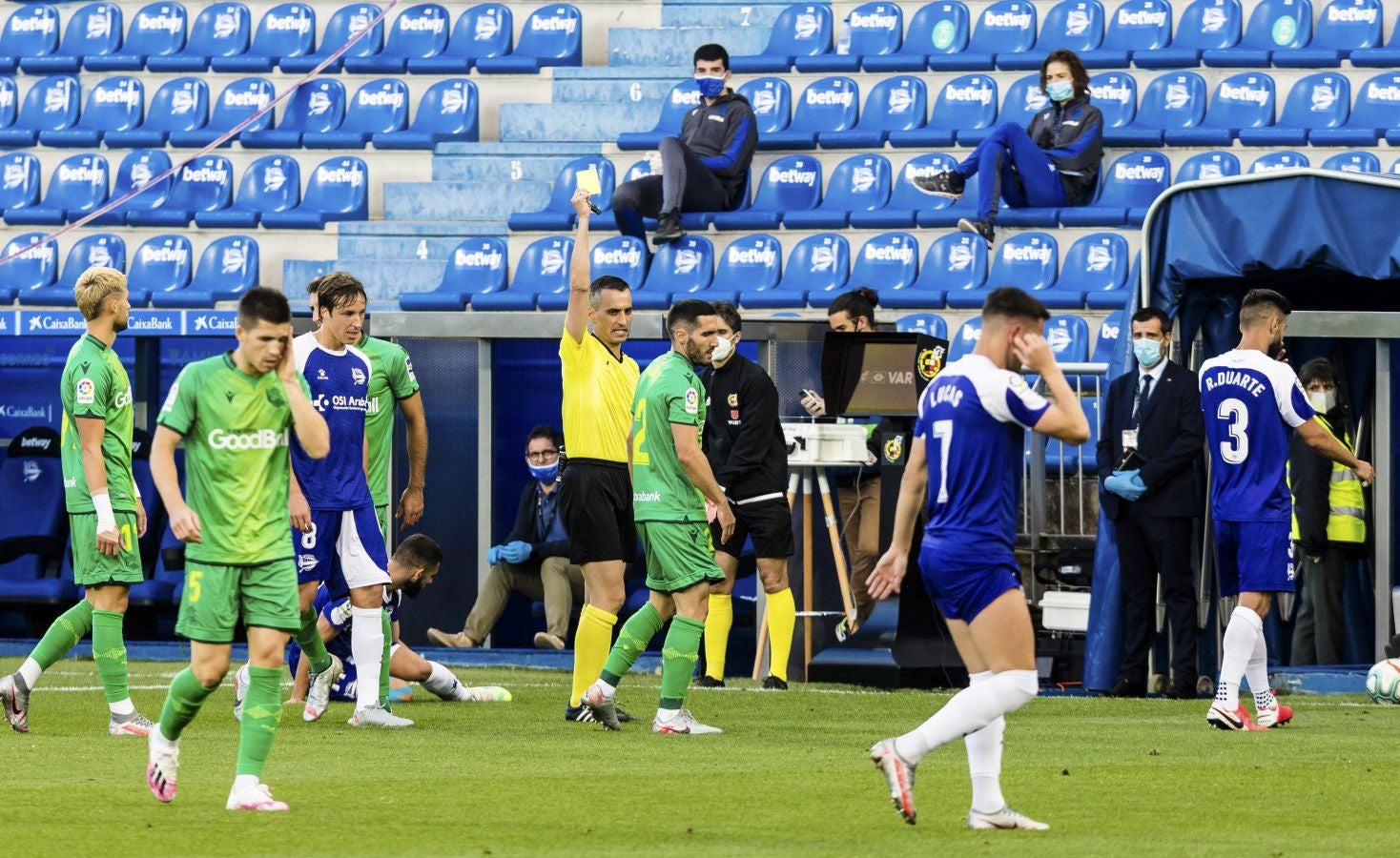 Las imágenes del encuentro disputado entre el Alavés y la Real Sociedad en Mendizorrotza