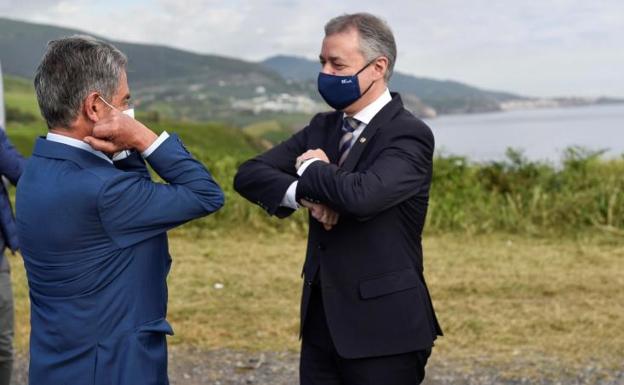 Urkullu y Revilla escenifican en Bizkaia la nueva normalidad en Euskadi y Cantabria tras el fin del estado de alarma por el coronavirus