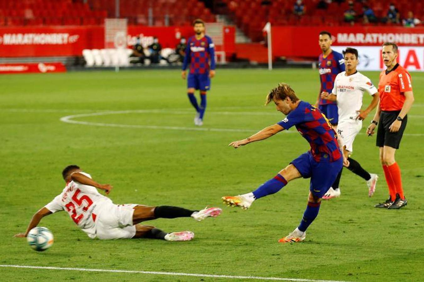 Fotos: Las mejores imágenes del Sevilla-Barcelona