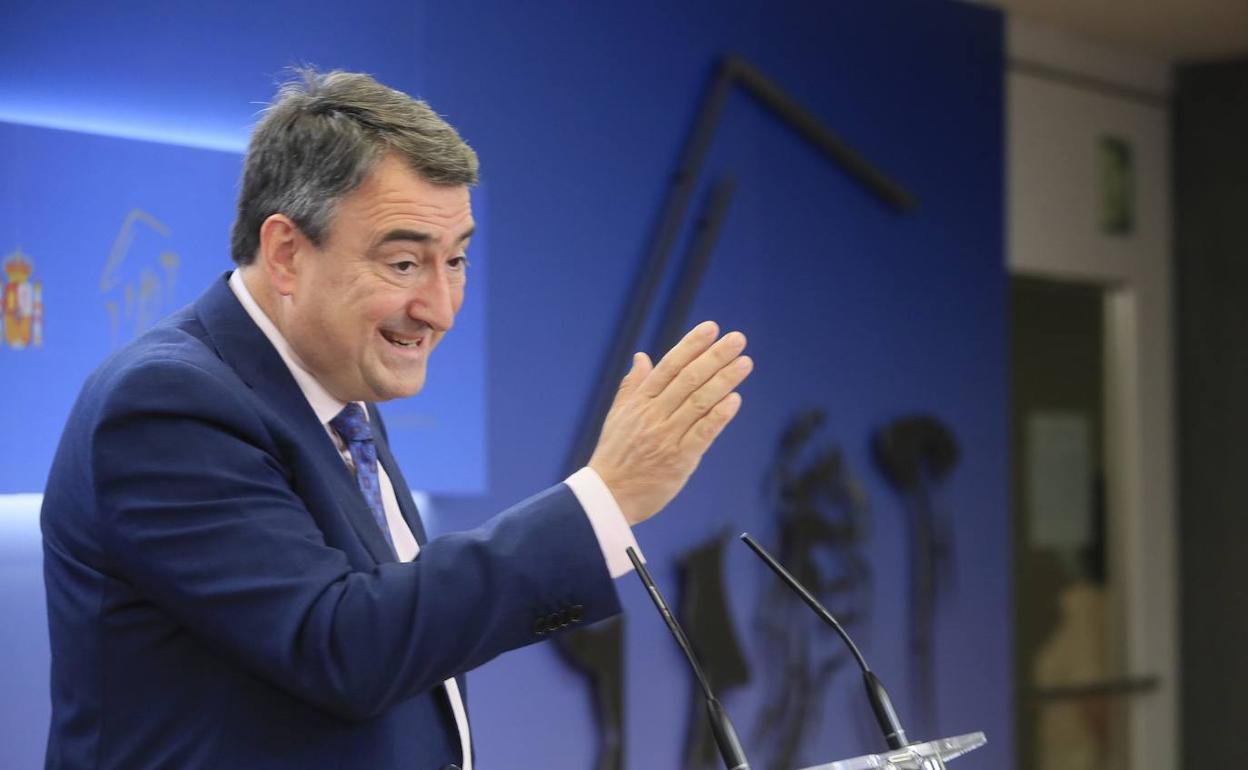Aitor Esteban ha ofrecido una rueda de prensa este martes en el Congreso.