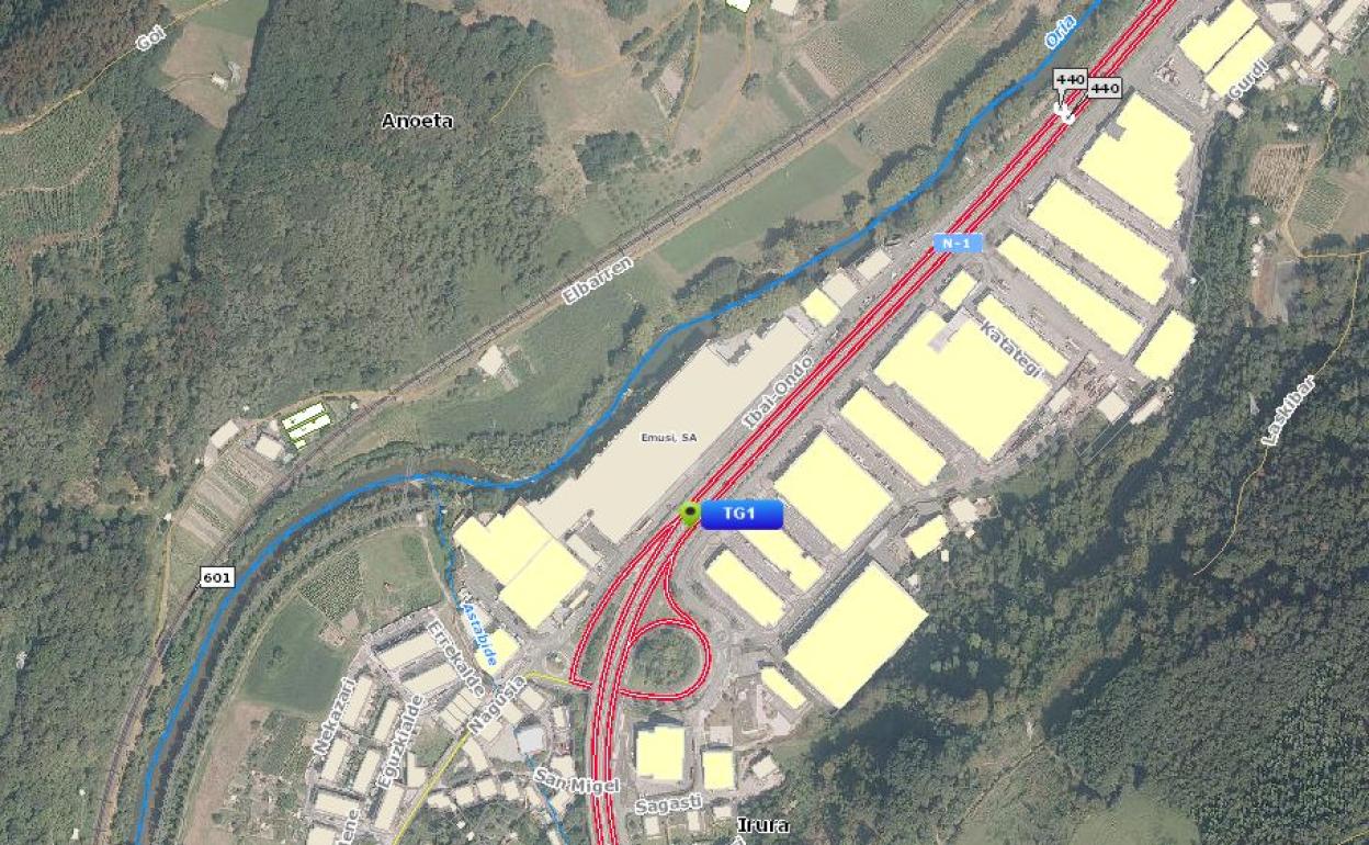 La colisión de dos camiones en la N-1 en Tolosa provoca importantes retenciones durante dos horas sentido Donostia