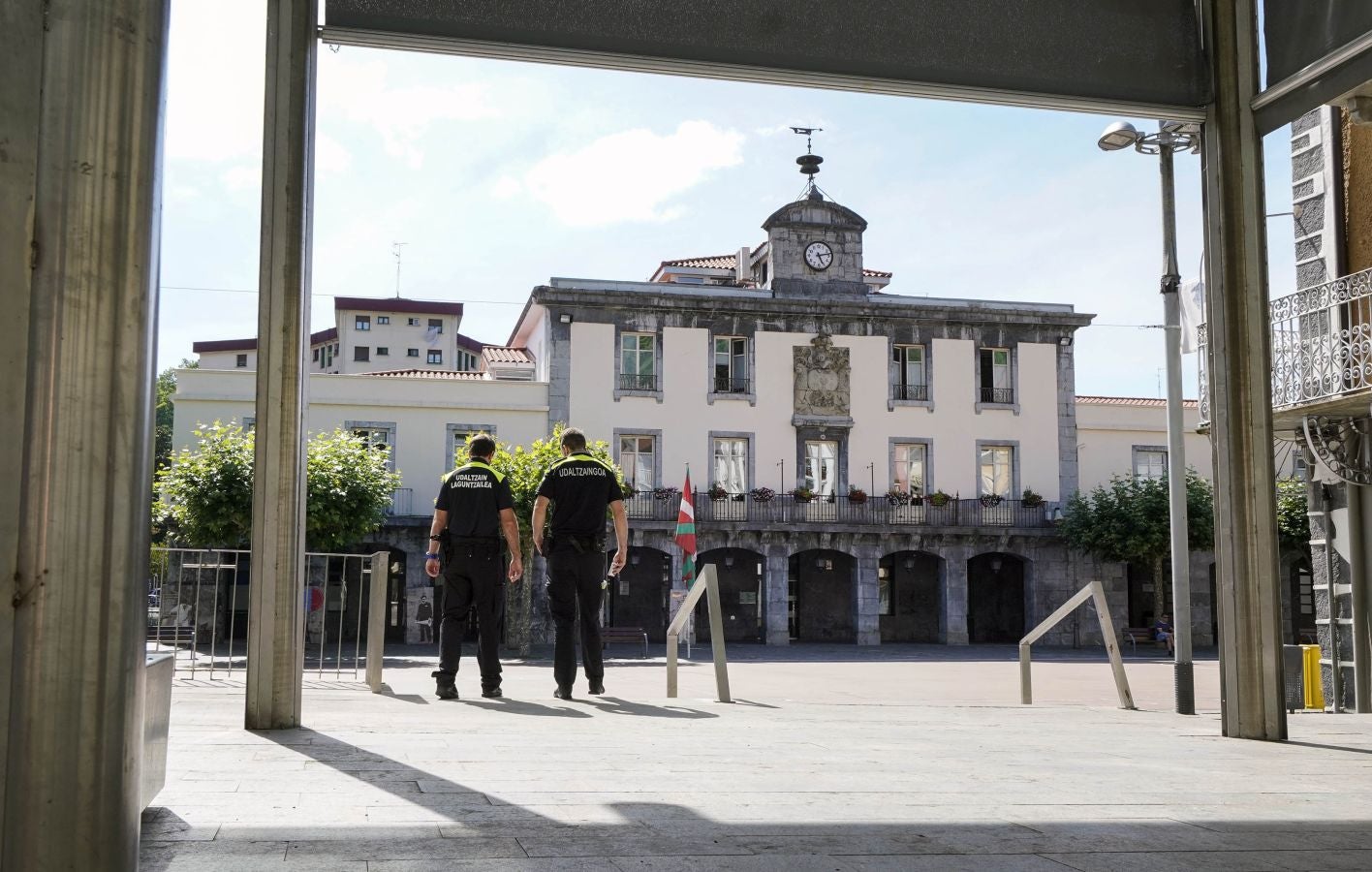 Ubicada en el valle del Oria, combina a la perfección el carácter industrial de Villabona con la identidad rural del pequeño núcleo de Amasa