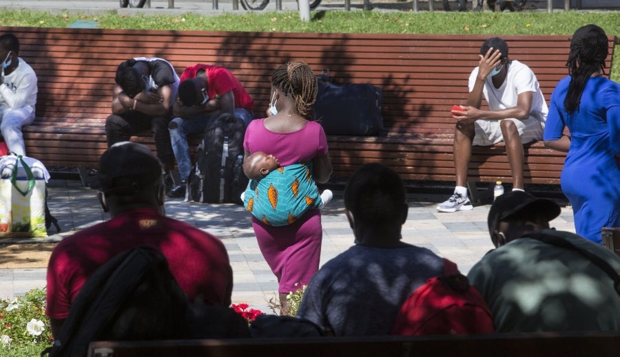 Fotos: Llegada de migrantes a Irun