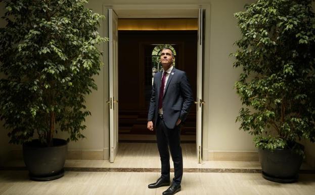 El presidente del Gobierno, Pedro Sánchez, en las dependencias del Palacio de La Moncloa, el pasado viernes.