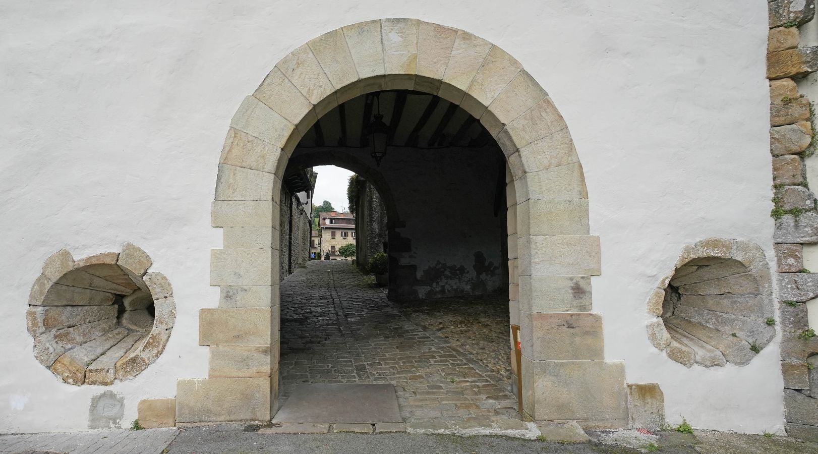 Segura fue durante siglos una de las villas más poderosas de Gipuzkoa y conserva muy bien su carácter medieval