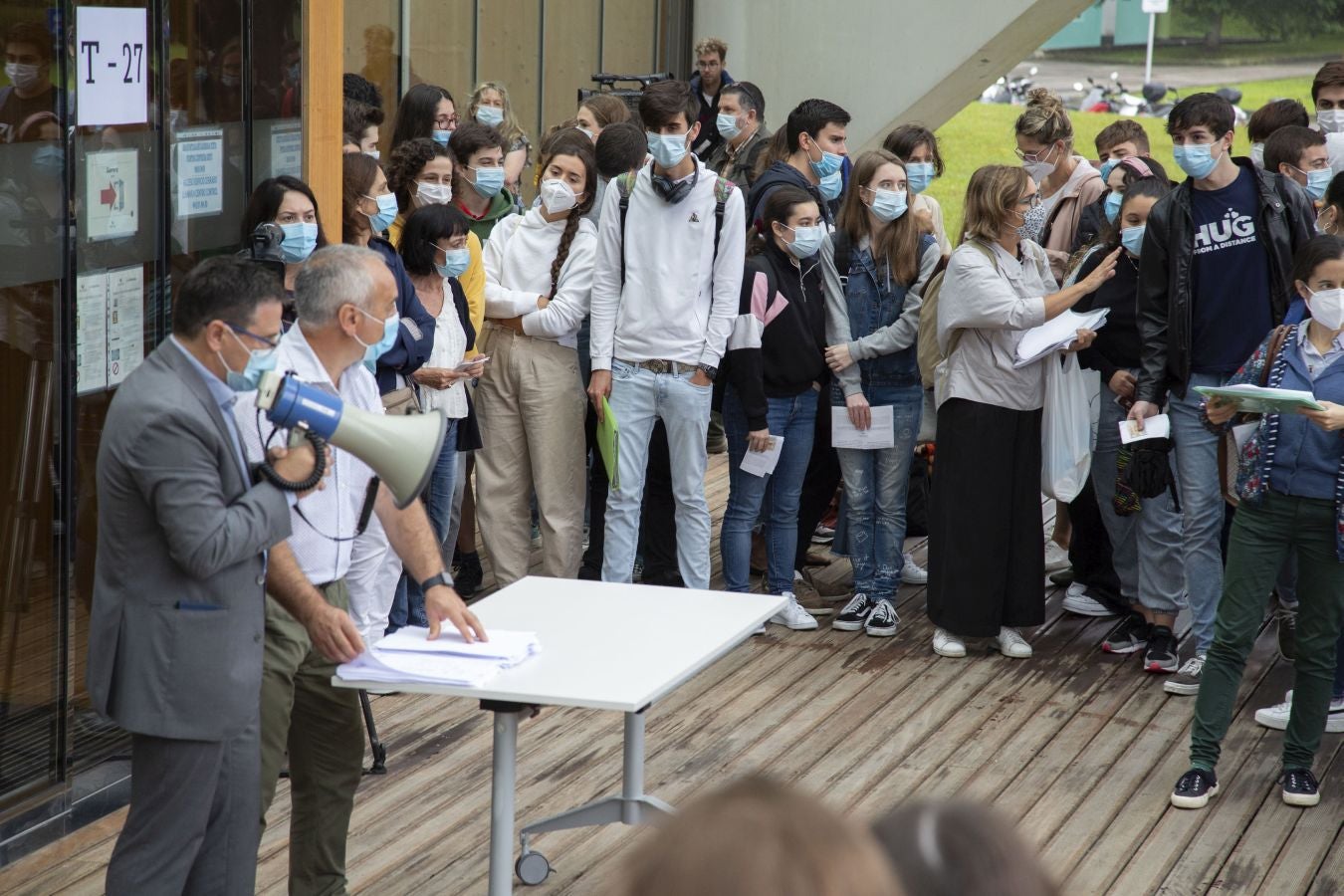 Cerca de 4.500 estudiantes guipuzcoanos encaran desde este lunes la Selectividad más atípica, que además de en Donostia se está llevando a cabo en Eibar.