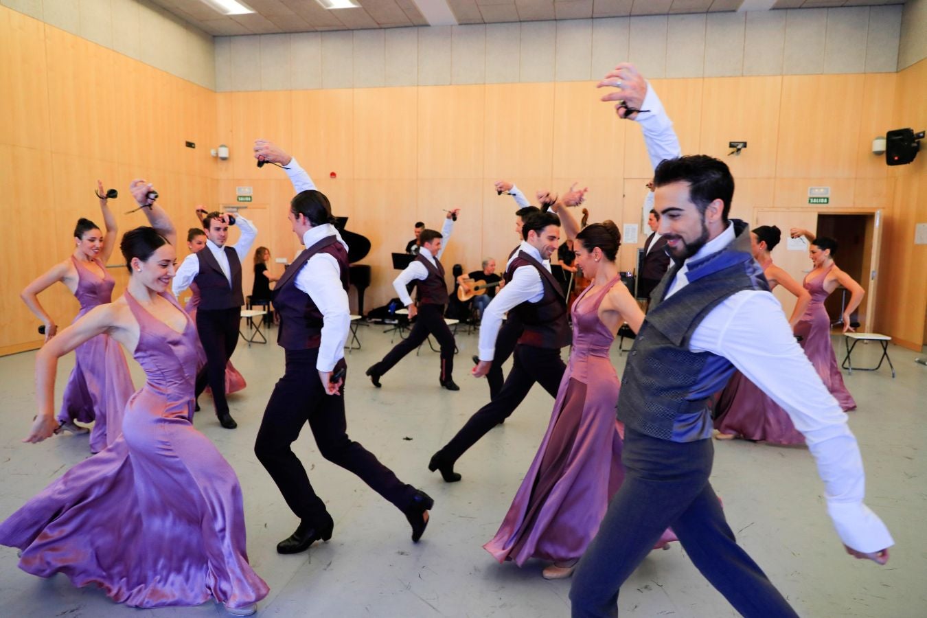 Ensayo general de 'Alento', la obra que la compañía de Antonio Najarro, ex director del Ballet Nacional Español, estrenará el próximo 11 de Julio dentro del marco 69 Festival Internacional de Música y Danza de Granada.