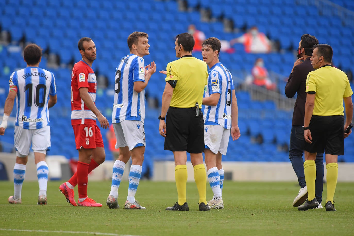 Las imágenes del encuentro disputado entre la Real Sociedad y el Granada en Anoeta