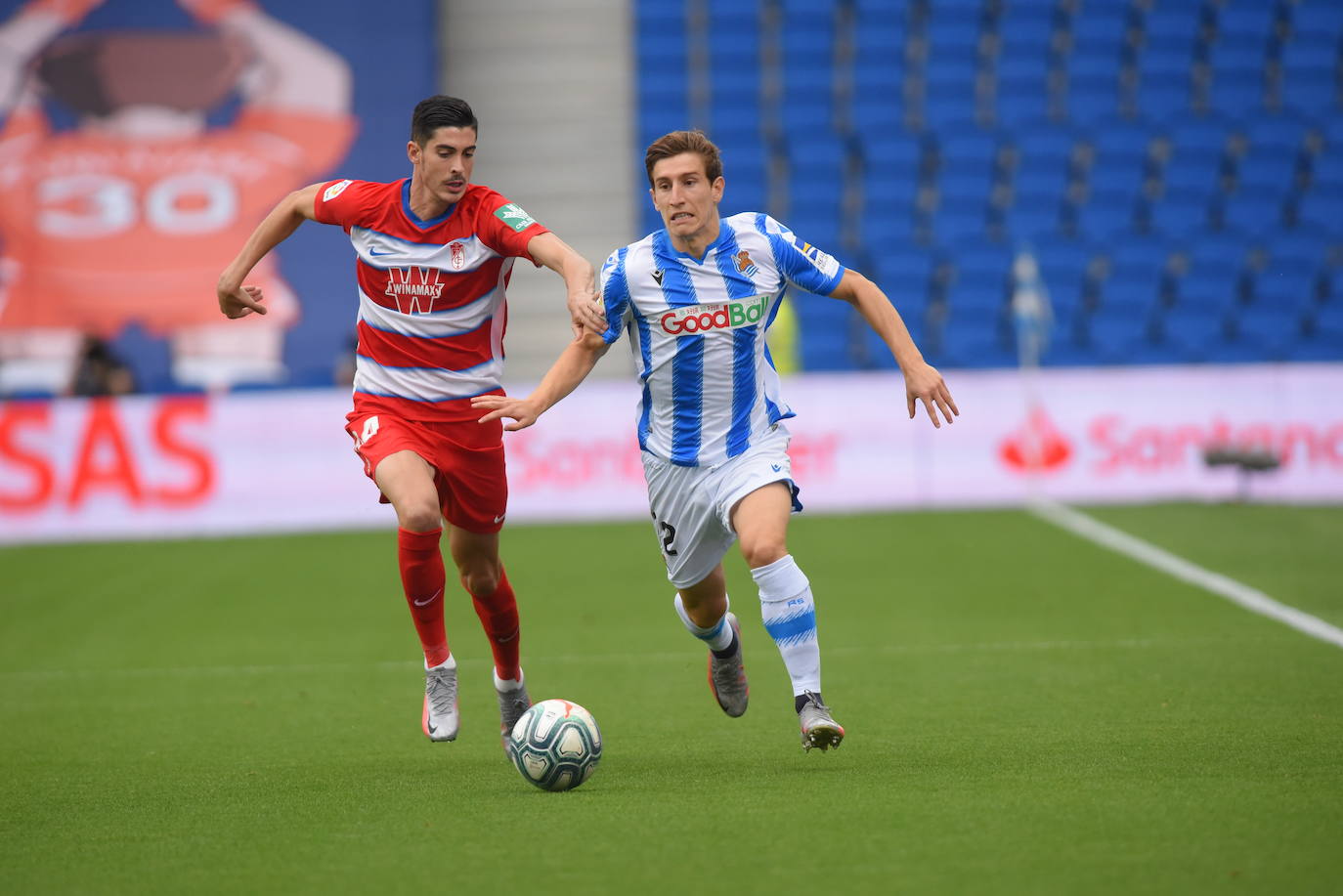 Las imágenes del encuentro disputado entre la Real Sociedad y el Granada en Anoeta