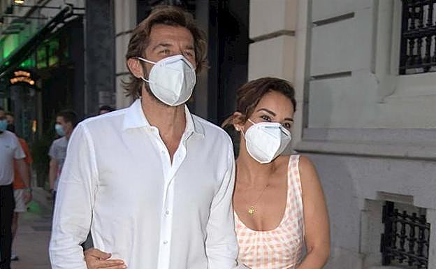 Las imágenes más románticas de Chenoa y su prometido