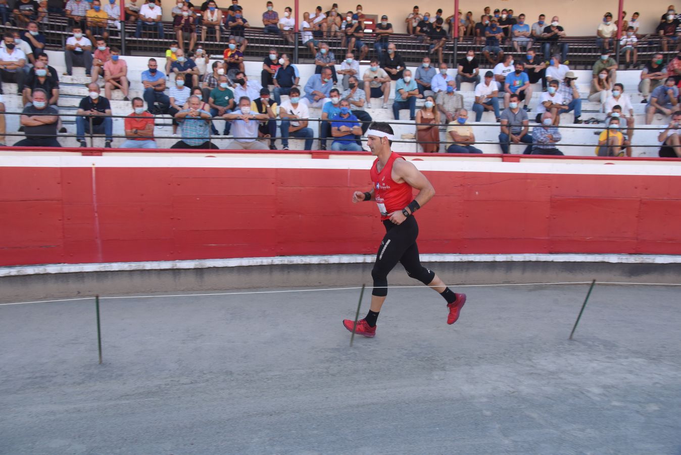 El expelotari se impuso a Joxean Olaskoaga 'Aizperro' en la apuesta combinada de tres trabajos aventajándolo en seis minutos y siete segundos