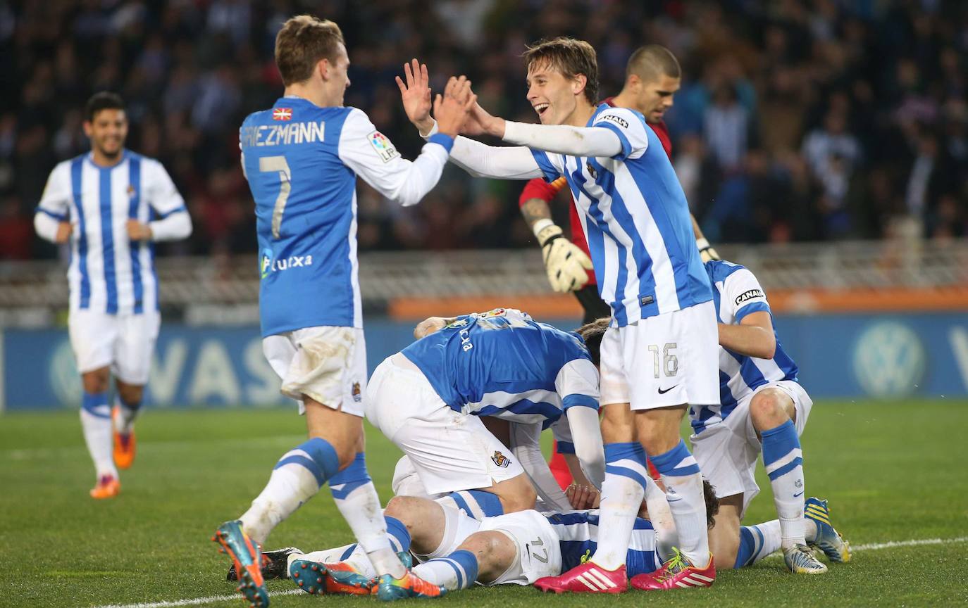 David Zurutuza dio grandes tardes a la afición txuri-urdin, caso de la del choque entre Real y Barcelona, donde marcó el tercero de la victoria realista (3-1) en Anoeta. 