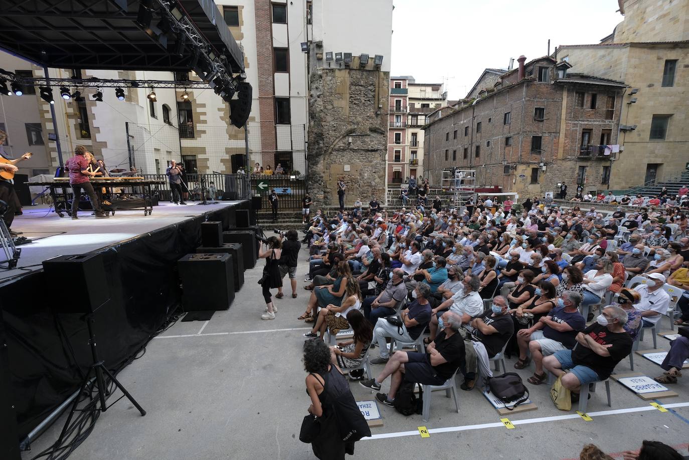 Oreka TX actuaron el jueves en la Trini. 