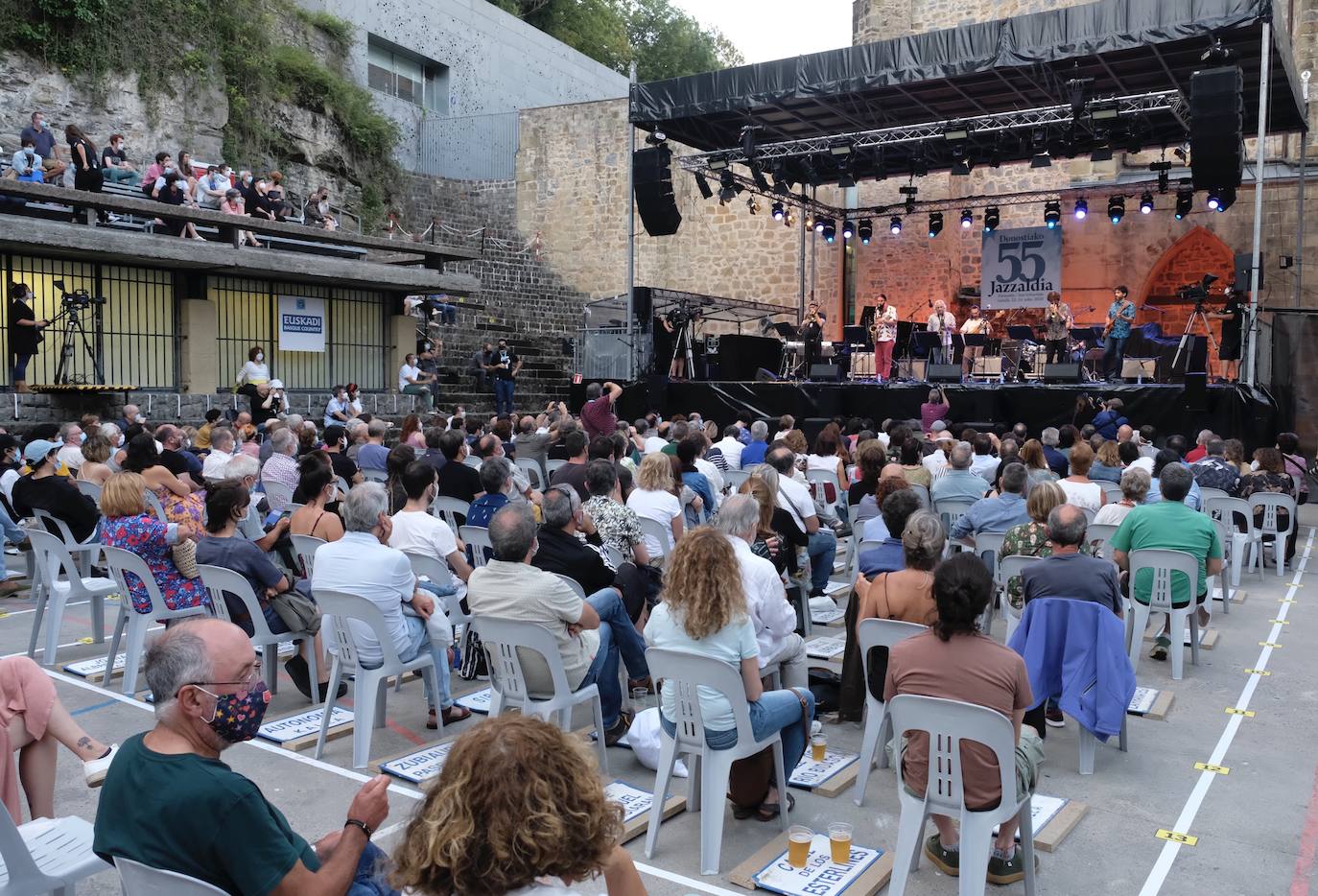 Concierto de Perico Sambeat en la plaza de la Trinidad. 