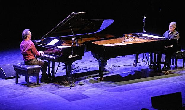 Iñaki Salvador y Chano Domínguez protagonizaron un toma y daca de puro jazz . 