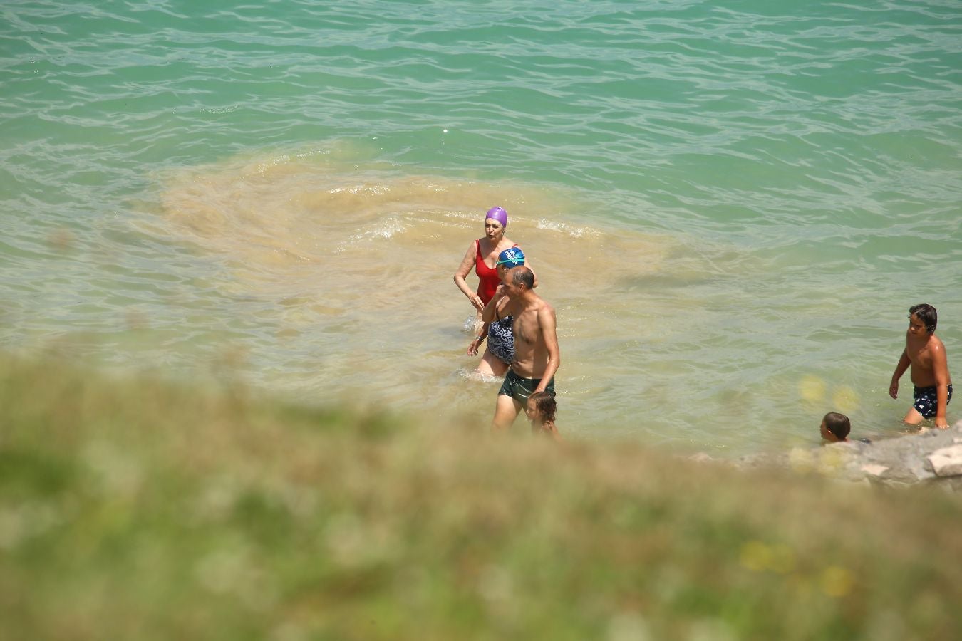 Gipuzkoa se ha despertado con temperaturas de en torno a los 30 grados. Un lunes que anticipa las altas temperaturas de finales de semana