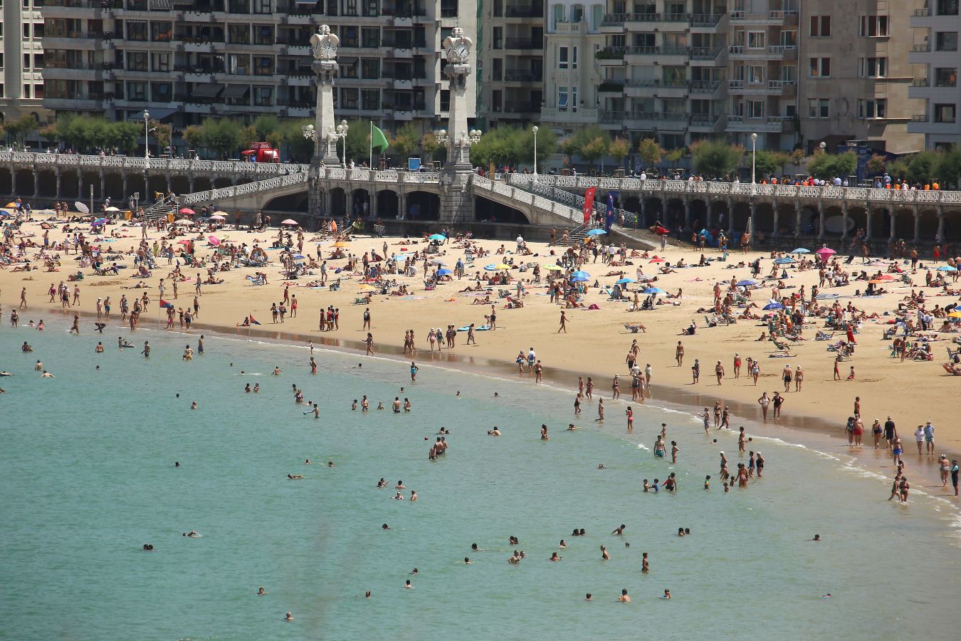 Gipuzkoa se ha despertado con temperaturas de en torno a los 30 grados. Un lunes que anticipa las altas temperaturas de finales de semana