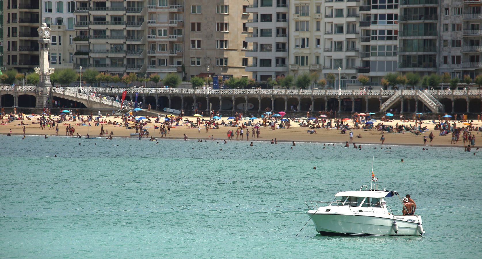 Gipuzkoa se ha despertado con temperaturas de en torno a los 30 grados. Un lunes que anticipa las altas temperaturas de finales de semana
