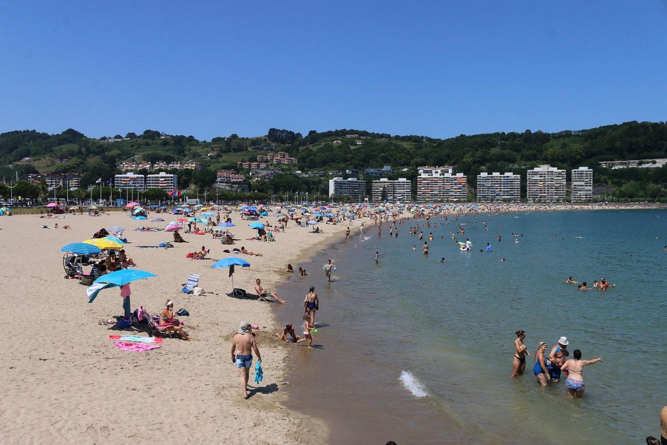 En algunas partes del territorio los termómetros han superado los cuarenta grados. Aemet eleva a roja la alarma por las altas temperaturas