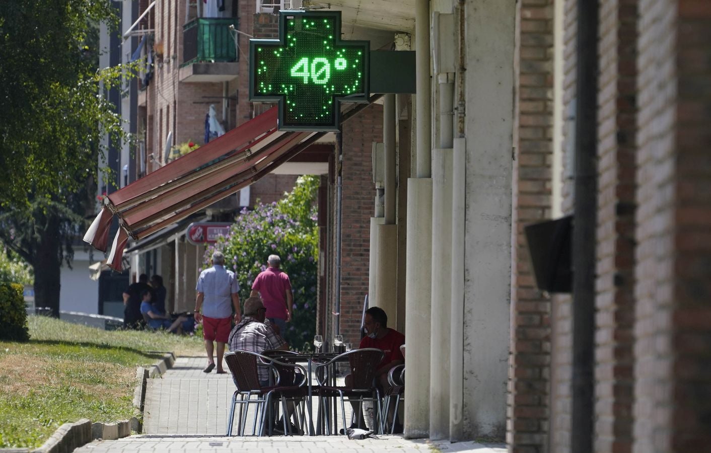 En algunas partes del territorio los termómetros han superado los treinta grados. Aemet eleva a roja la alarma por las altas temperaturas