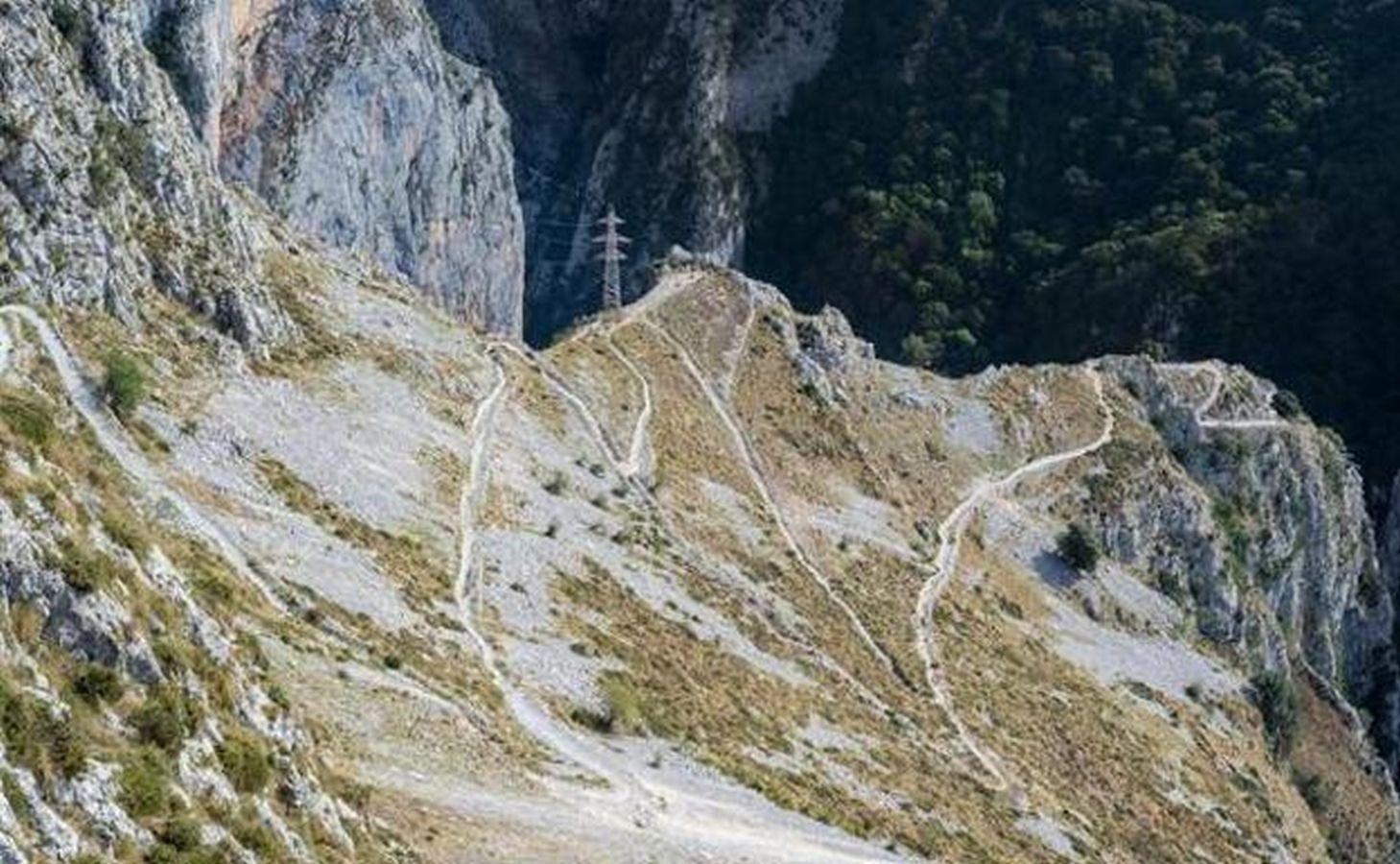 Canal de Urdón, Cantabria / Esta es una de las rutas más populares. Un trayecto que se encuentra a 75 metros de altitud, en pleno desfiladero de La Hermida. El río Urdón es el principal responsable de este accidente geográfico donde el cauce transita entre los municipios de Tresviso y Peñarrubia.