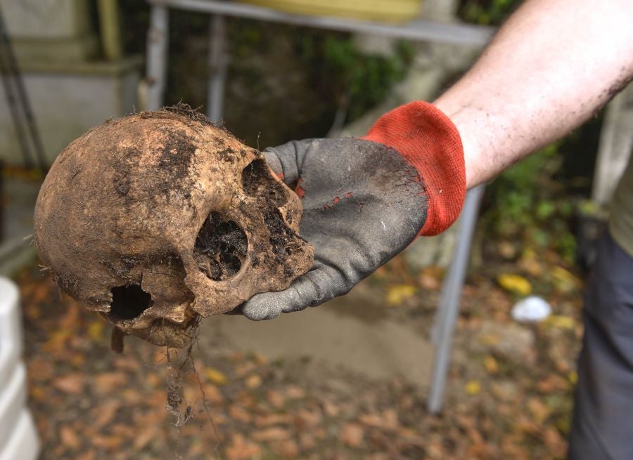 Aranzadi busca los restos del gigante de Altzo. 