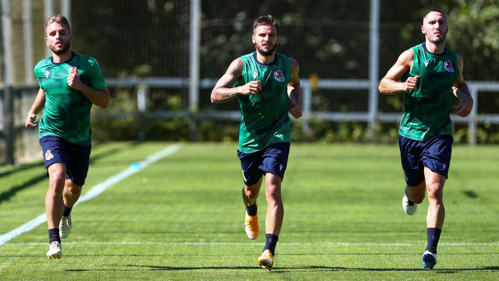 Los jugadores de la Real Sociedad siguen con su puesta a punto antes de que a mediados de septiembre comience la competición oficial