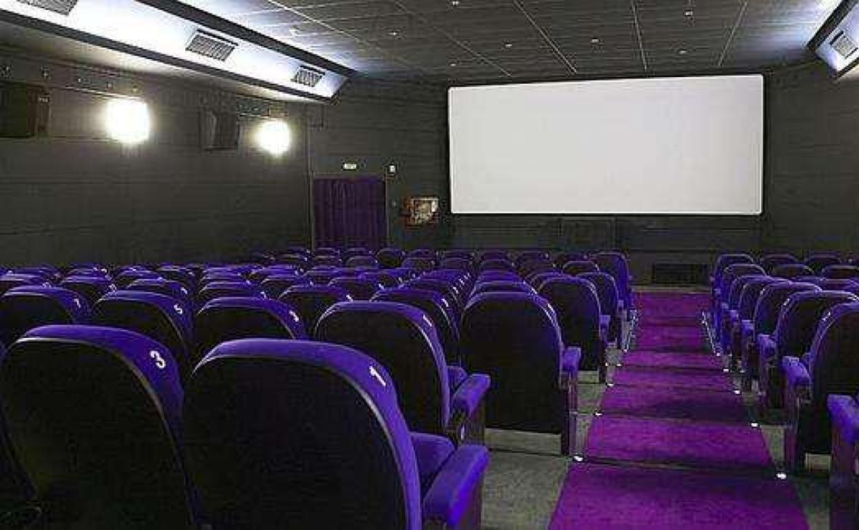 La sala 1 del cine Trueba, en el barrio de Gros.