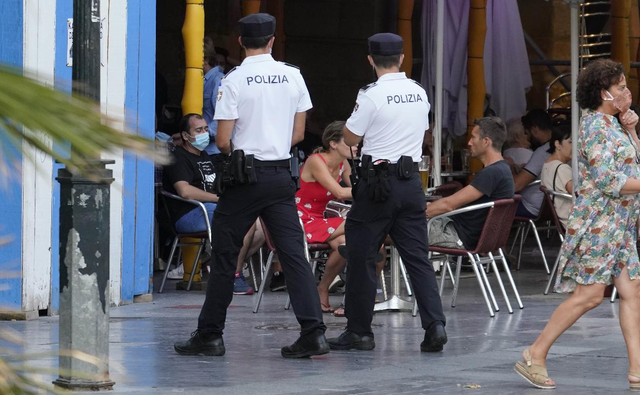 Covid-19 San Sebastián: La Guardia Municipal multa a 230 personas por no usar mascarilla