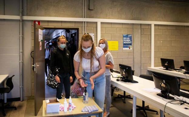 Educación priorizará una vuelta al colegio presencial y escalonada