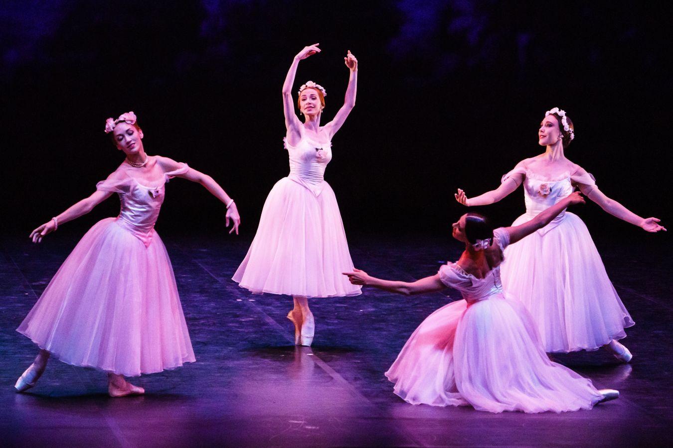 Vuelta a los escenarios del Staatsballett Berlín.